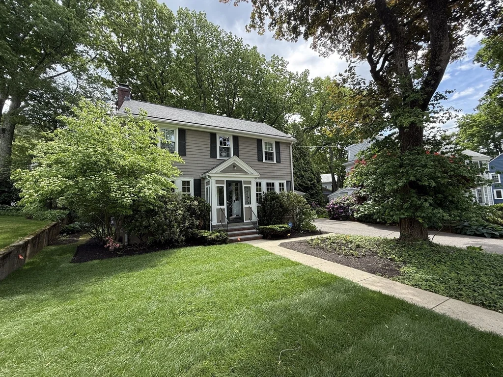 4 bed, 1 bath apartment for rent at 24 Beverly Rd Unit 24, Newton Highlands
