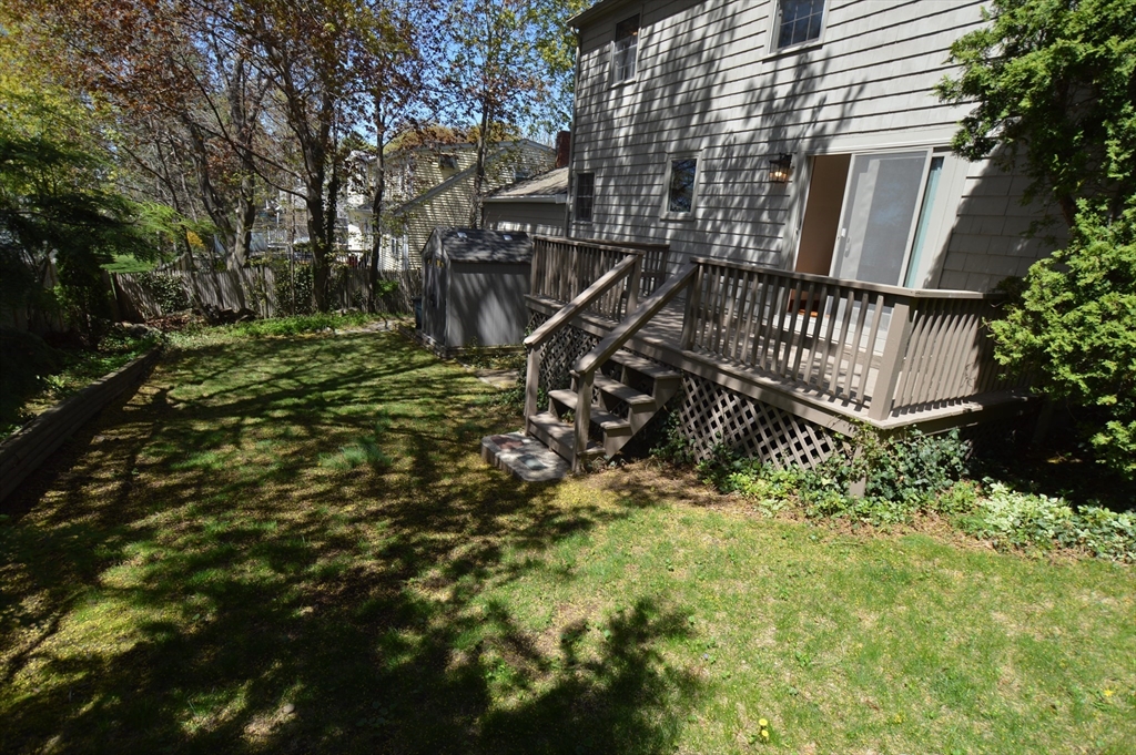 3 bed, 1 bath apartment for rent at 24 Beverly Unit 24, Marblehead — photo 11 of 15