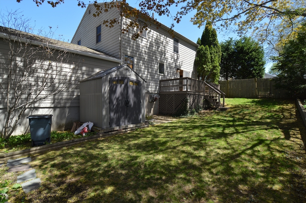 3 bed, 1 bath apartment for rent at 24 Beverly Unit 24, Marblehead — photo 12 of 15