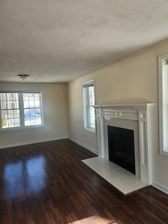 3 bed, 1 bath apartment for rent at 24 Bittersweet Blvd Unit 24, Worcester — photo 9 of 31