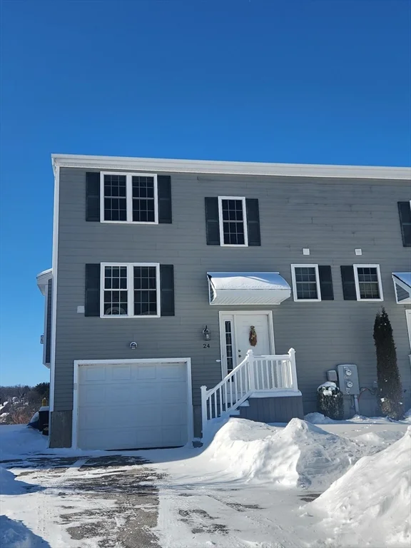 3 bed, 1 bath apartment for rent at 24 Bittersweet Blvd Unit 24, Worcester — photo 1 of 31