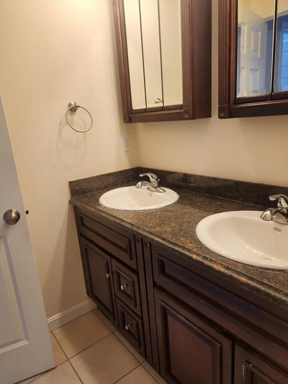 3 bed, 1 bath apartment for rent at 24 Bittersweet Blvd Unit 24, Worcester — photo 27 of 31