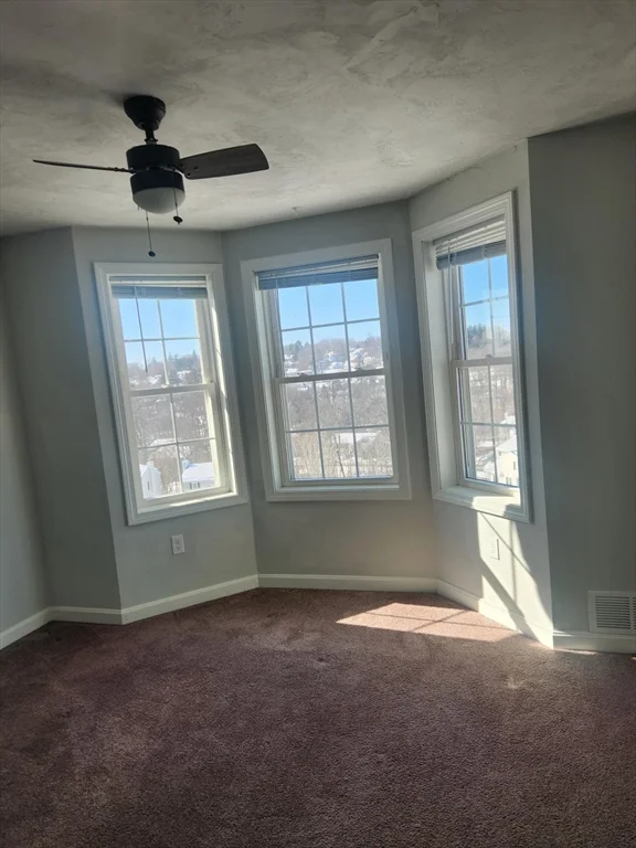 3 bed, 1 bath apartment for rent at 24 Bittersweet Blvd Unit 24, Worcester — photo 17 of 31
