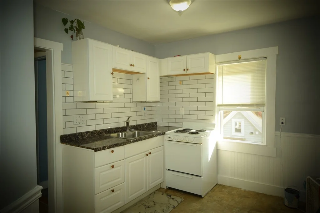 2 bed, 1 bath apartment for rent at 24 Blackstone St Unit 2, Stoughton — photo 1 of 8
