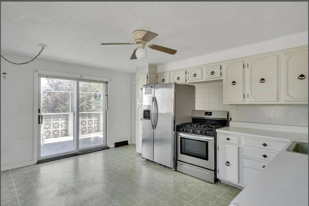 3 bed, 1 bath apartment for rent at 24 Blaine St Unit 2, Malden — photo 1 of 8
