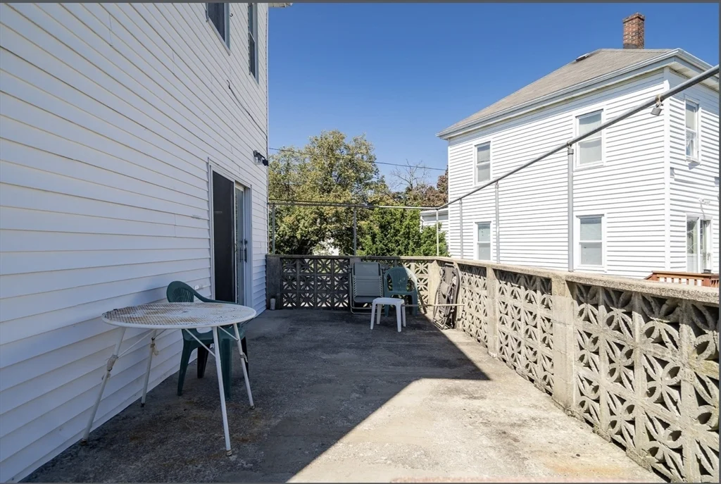 3 bed, 1 bath apartment for rent at 24 Blaine St Unit 2, Malden — photo 3 of 8