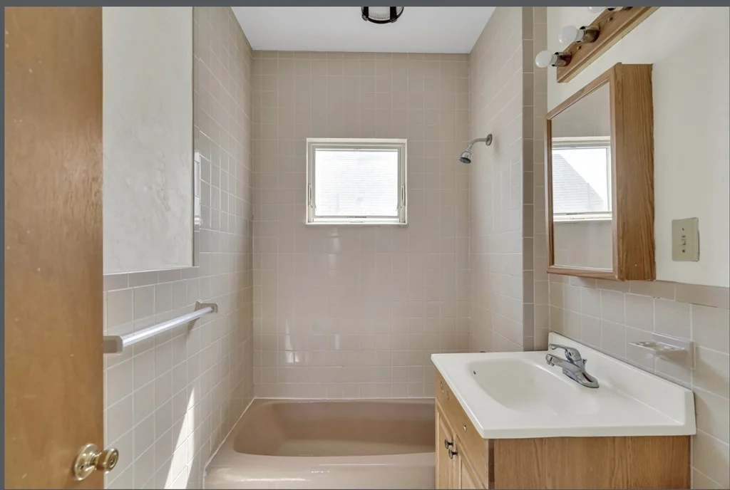 3 bed, 1 bath apartment for rent at 24 Blaine St Unit 2, Malden — photo 7 of 8