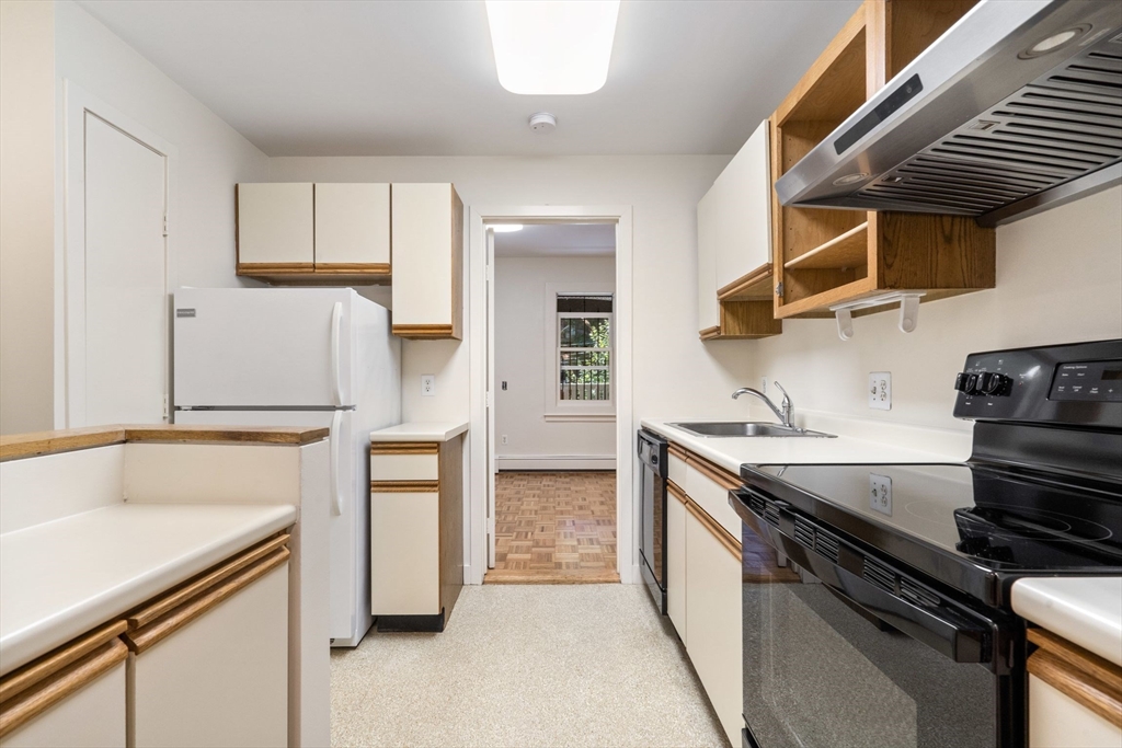2 bed, 2 bath apartment for rent at 24 Braddock Park Unit 1, South End — photo 5 of 17