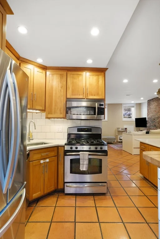 2 bed, 1 bath apartment for rent at 24 Bradford St Unit 1, South End — photo 11 of 20