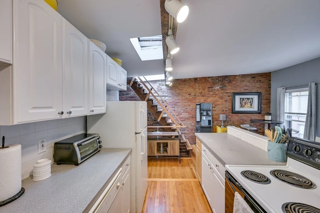 1 bed, 1 bath apartment for rent at 24 Bradford St Unit 3, South End — photo 9 of 25
