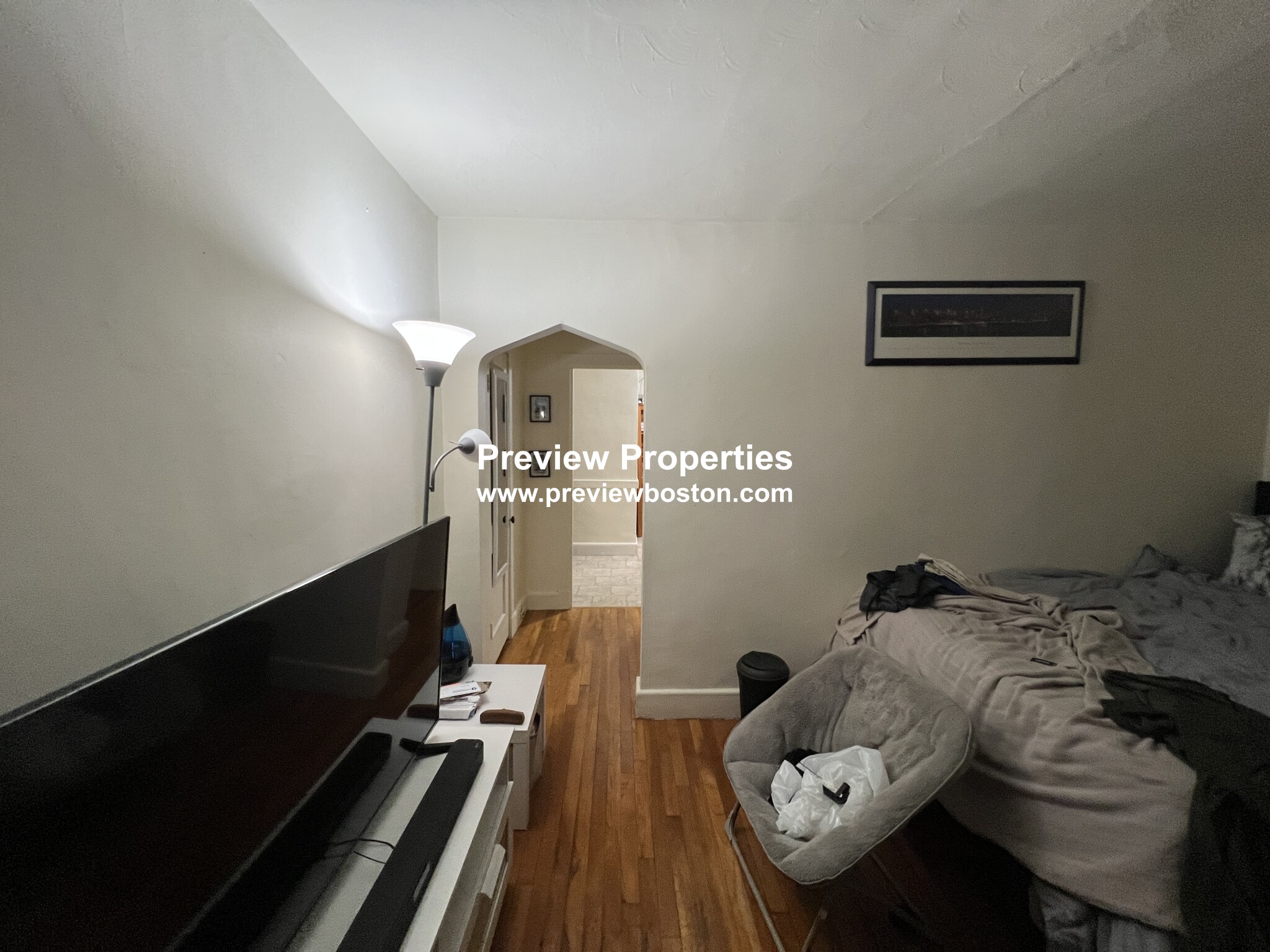Studio bed, 1 bath apartment for rent at 24 Brock St Unit 2, Oak Square — photo 4 of 24