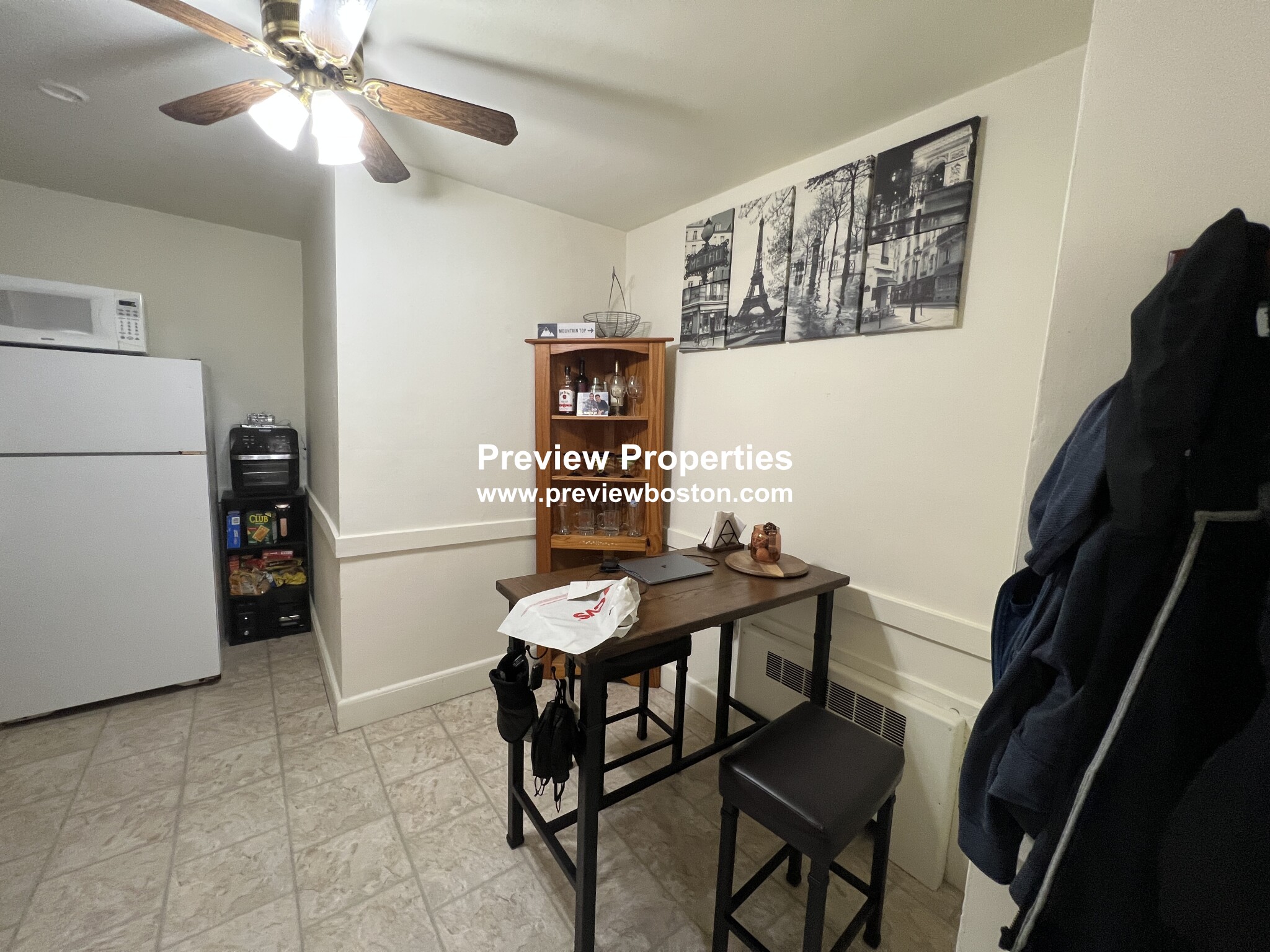 Studio bed, 1 bath apartment for rent at 24 Brock St Unit 2, Oak Square — photo 2 of 24