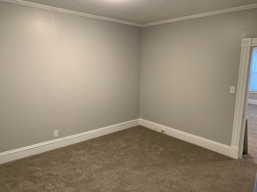 3 bed, 1 bath apartment for rent at 24 Brooks St Unit 1, Worcester — photo 7 of 12