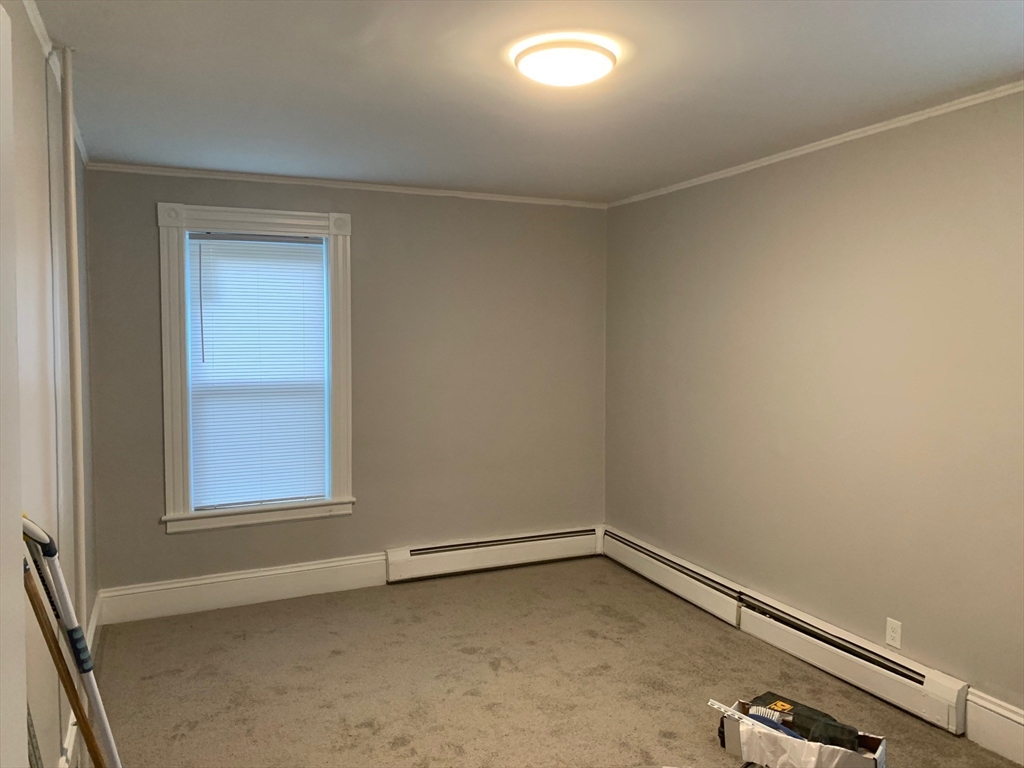 3 bed, 1 bath apartment for rent at 24 Brooks St Unit 1, Worcester — photo 12 of 12