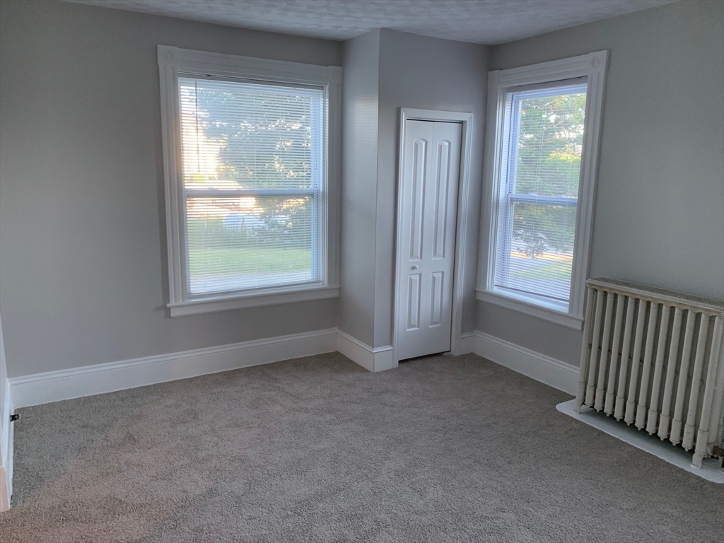 3 bed, 1 bath apartment for rent at 24 Brooks St Unit 1, Worcester — photo 10 of 12