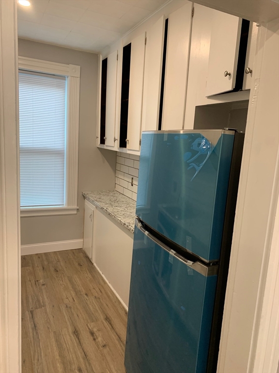 3 bed, 1 bath apartment for rent at 24 Brooks St Unit 1, Worcester — photo 4 of 12