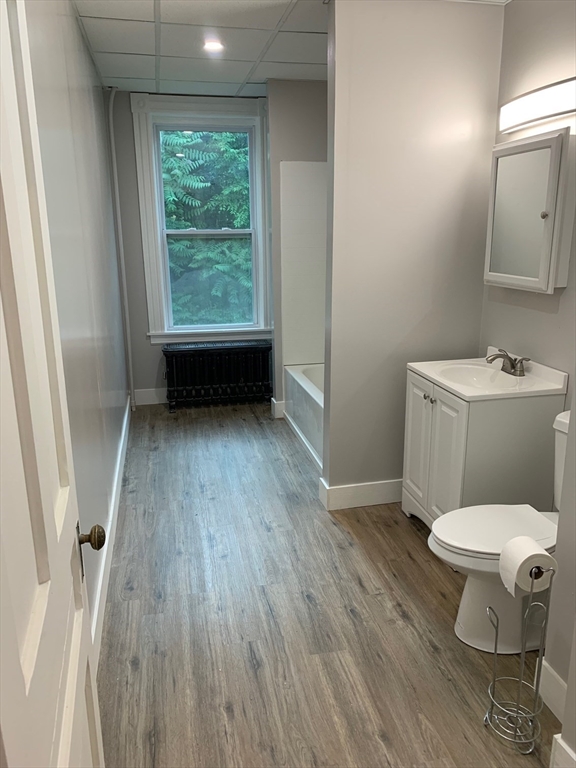 3 bed, 1 bath apartment for rent at 24 Brooks St Unit 1, Worcester — photo 5 of 12