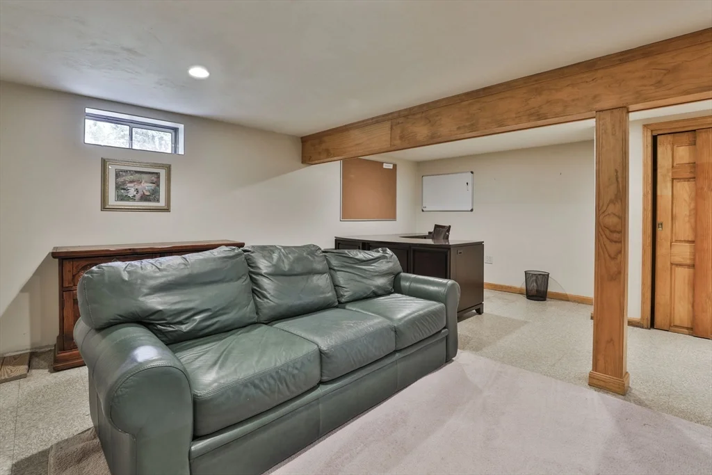 1 bed, 2 bath apartment for rent at 24 Browns Ln, West Newbury — photo 32 of 34