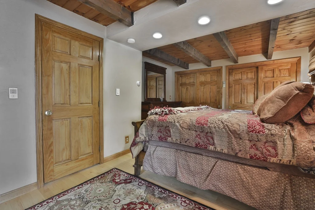 1 bed, 2 bath apartment for rent at 24 Browns Ln, West Newbury — photo 21 of 34