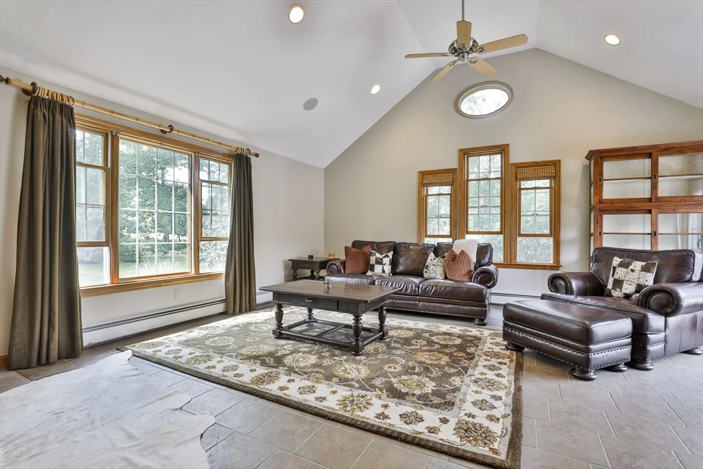 1 bed, 2 bath apartment for rent at 24 Browns Ln, West Newbury — photo 10 of 34