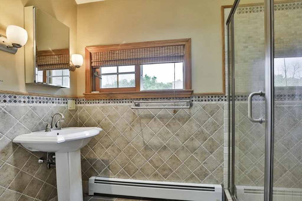 1 bed, 2 bath apartment for rent at 24 Browns Ln, West Newbury — photo 30 of 34