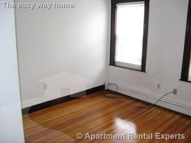 5 bed, 2 bath apartment for rent at 24 Burget Ave, Tufts — photo 4 of 13