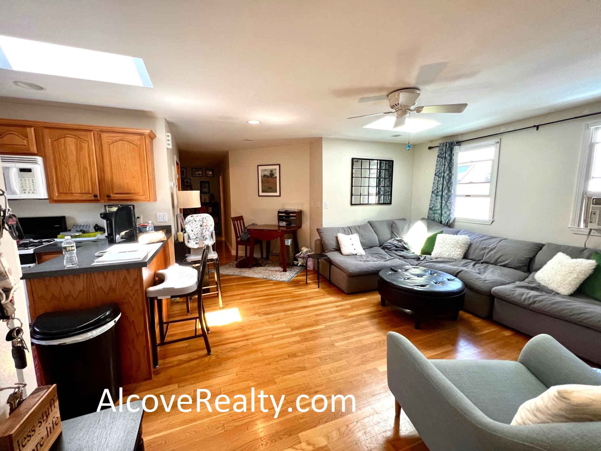 2 bed, 1 bath apartment for rent at 24 Burnham St Unit 3, Tufts — photo 1 of 15