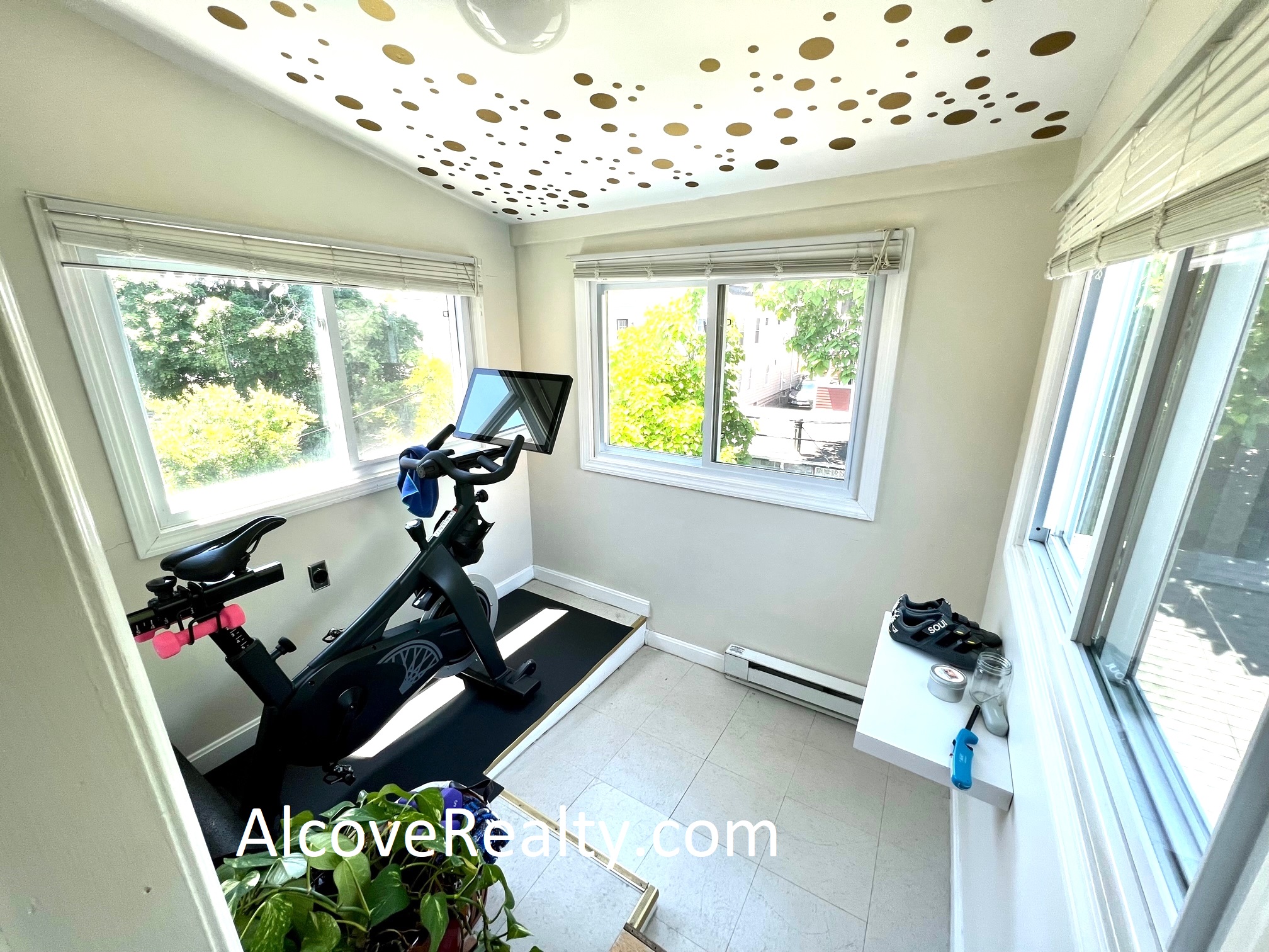 2 bed, 1 bath apartment for rent at 24 Burnham St Unit 3, Tufts — photo 15 of 15