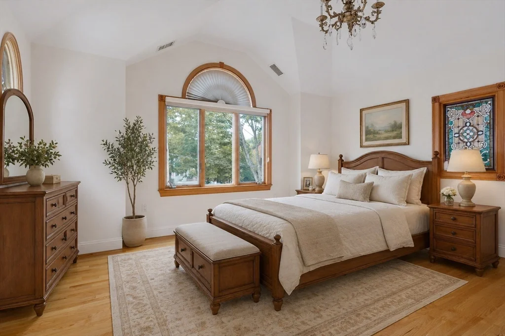 5 bed, 3 bath apartment for rent at 24 Carthay Cir, Newton Highlands — photo 11 of 25