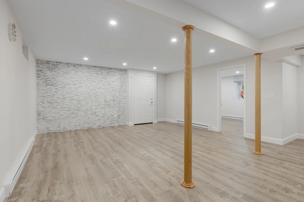 5 bed, 3 bath apartment for rent at 24 Carthay Cir, Newton Highlands — photo 16 of 25