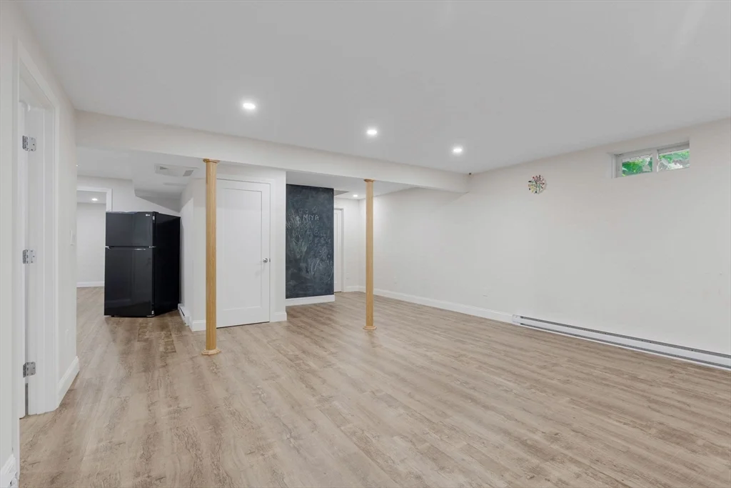 5 bed, 3 bath apartment for rent at 24 Carthay Cir, Newton Highlands — photo 15 of 25