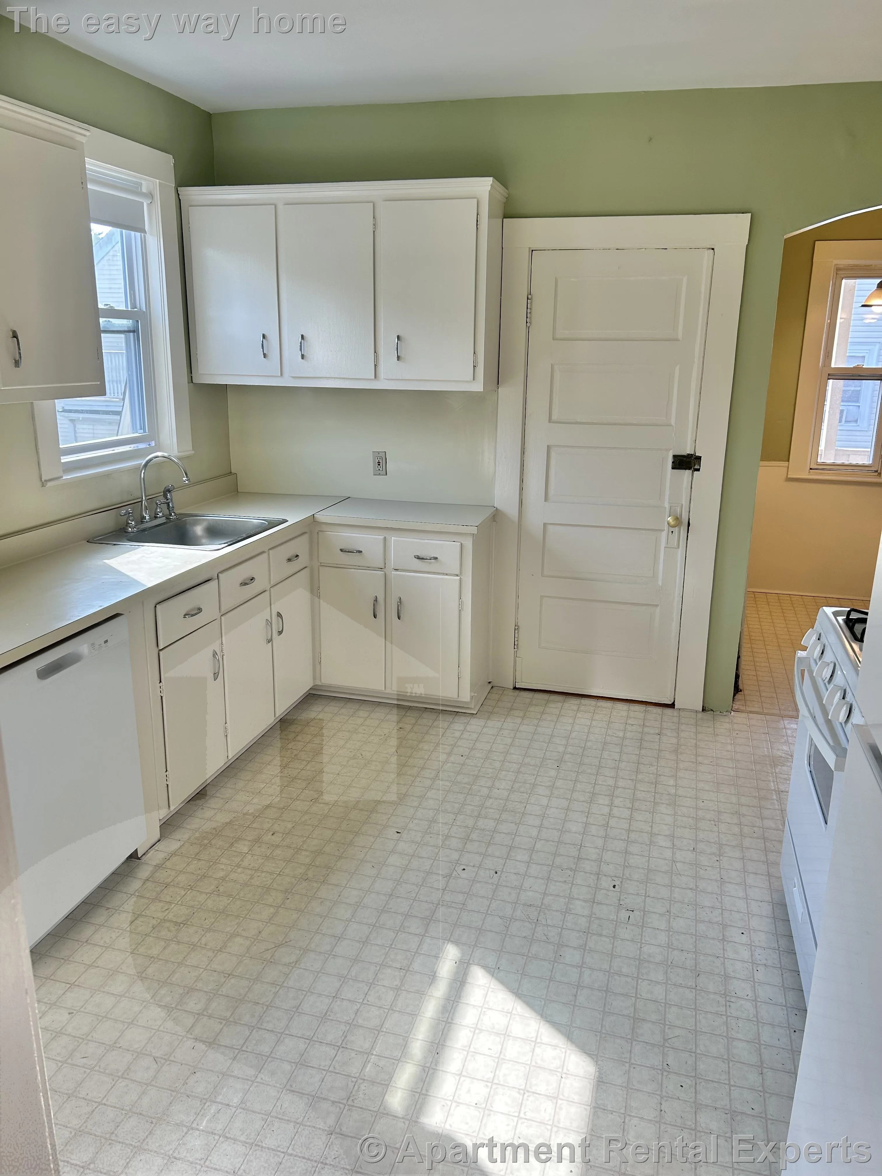 4 bed, 2 bath apartment for rent at 24 Central Rd Unit 3, Spring Hill — photo 13 of 17