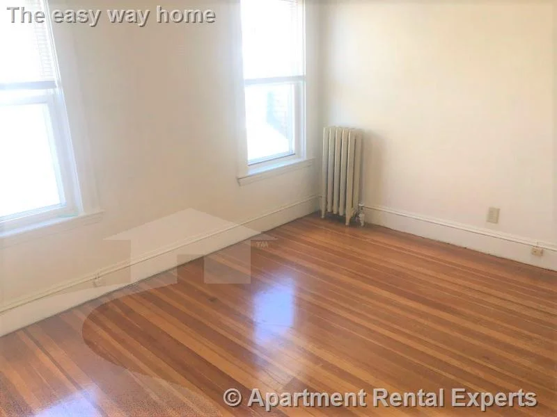 4 bed, 2 bath apartment for rent at 24 Central Rd Unit 3, Spring Hill — photo 4 of 14