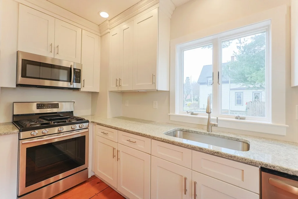 3 bed, 2 bath apartment for rent at 24 Charles St Unit 1, Westborough — photo 16 of 42