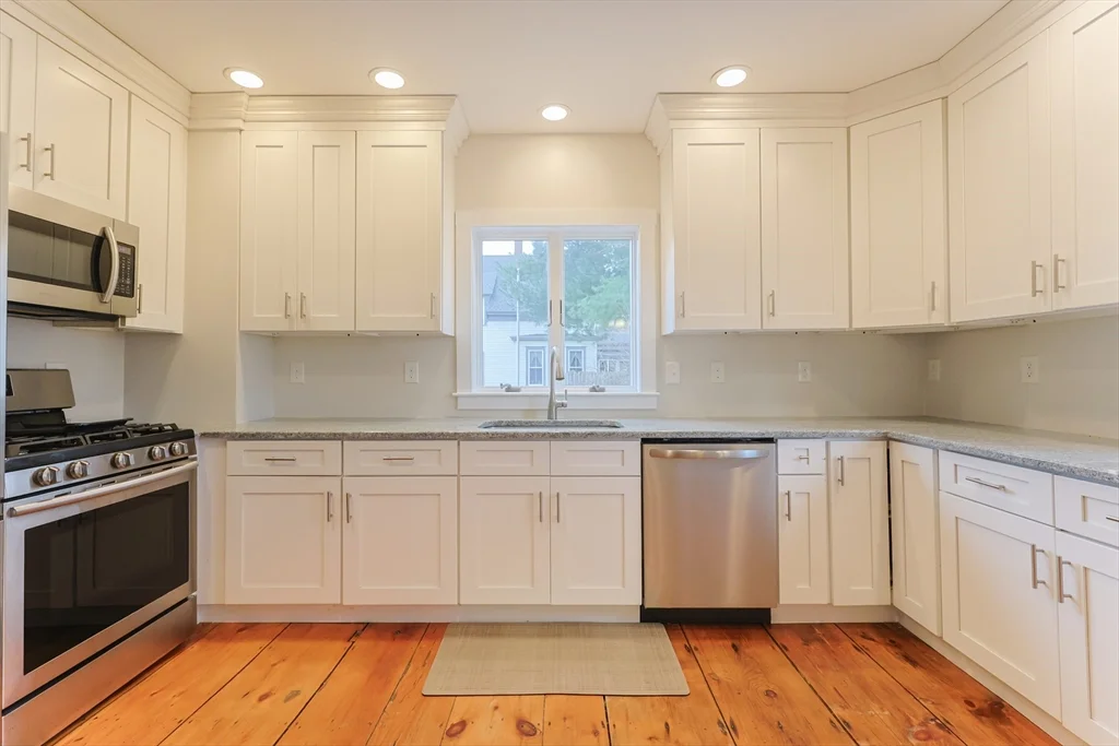 3 bed, 2 bath apartment for rent at 24 Charles St Unit 1, Westborough — photo 11 of 42
