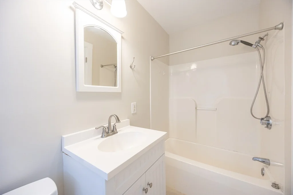 3 bed, 2 bath apartment for rent at 24 Charles St Unit 1, Westborough — photo 18 of 42