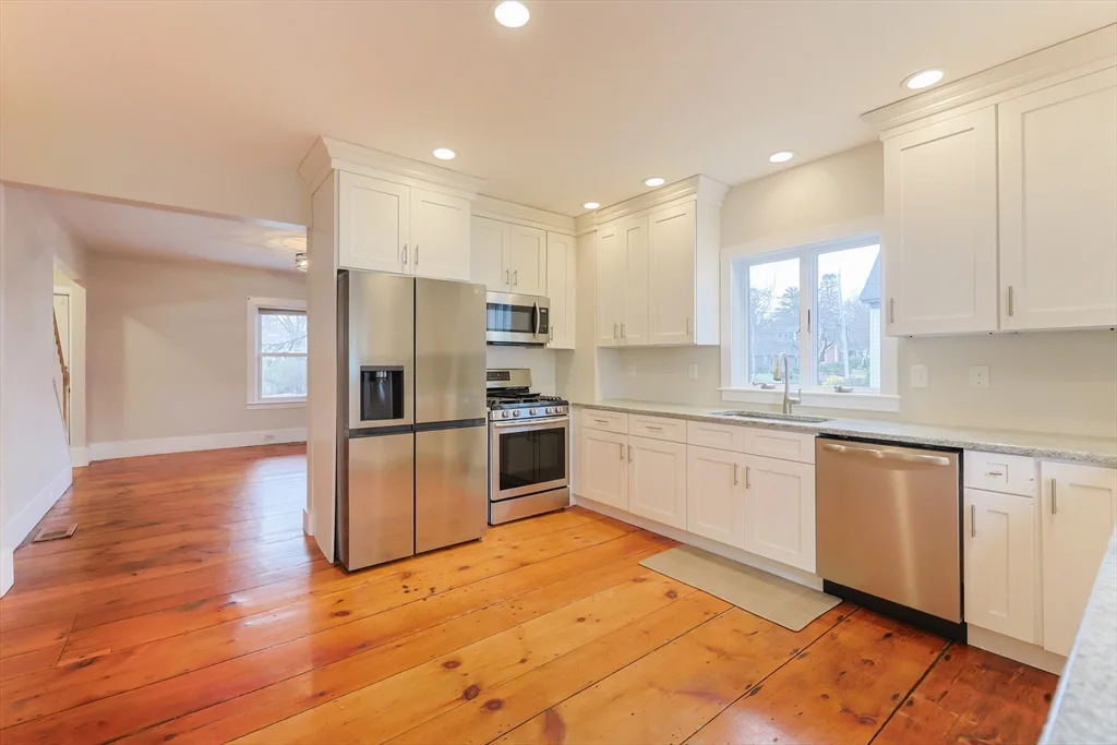 3 bed, 2 bath apartment for rent at 24 Charles St Unit 1, Westborough — photo 9 of 42