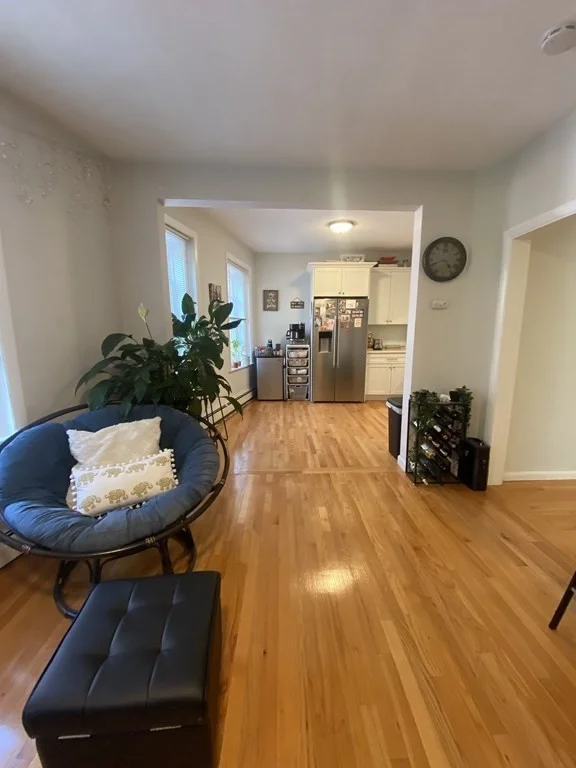 3 bed, 1 bath apartment for rent at 24 Charter St Unit 5, North End — photo 6 of 16