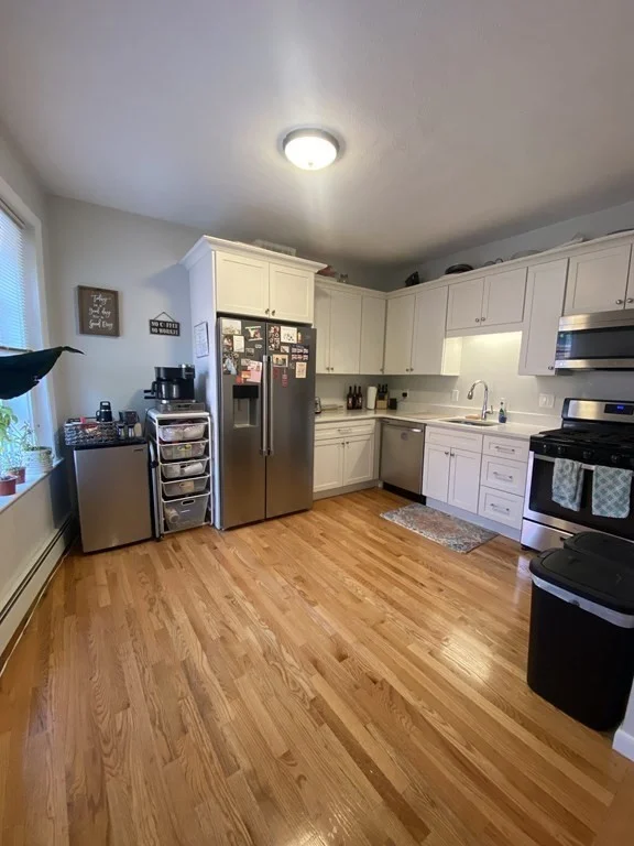 3 bed, 1 bath apartment for rent at 24 Charter St Unit 5, North End