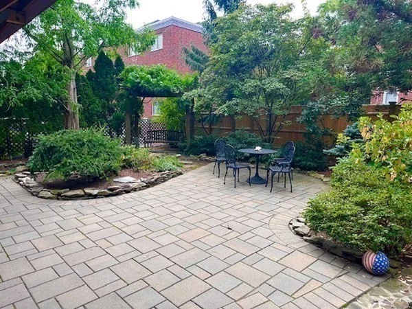 1 bed, 1 bath apartment for rent at 24 Chatham St Unit 1R, Mid Cambridge — photo 4 of 19
