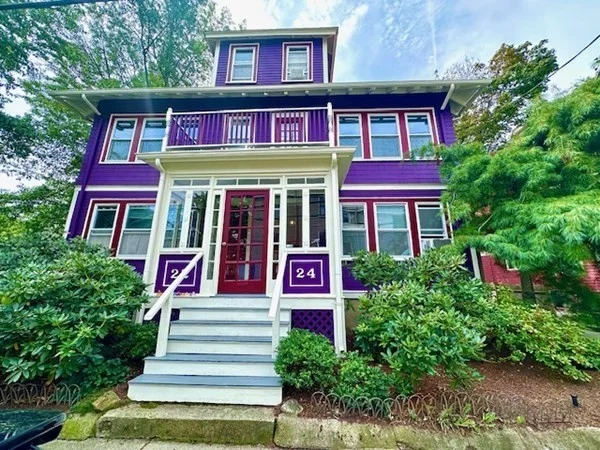 1 bed, 1 bath apartment for rent at 24 Chatham St Unit 1R, Mid Cambridge