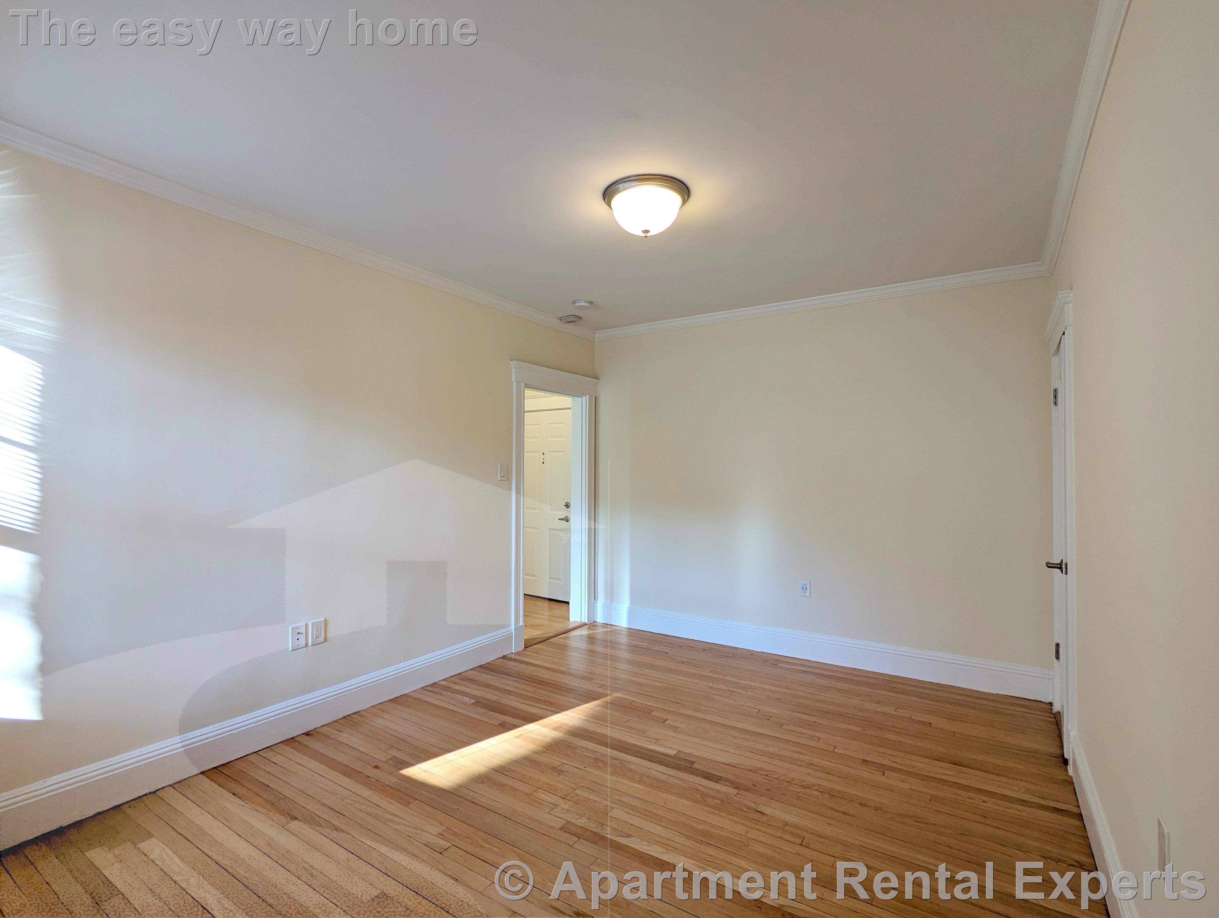 Studio bed, 1 bath apartment for rent at 24 Chauncy St Unit 8, Harvard Square — photo 4 of 9