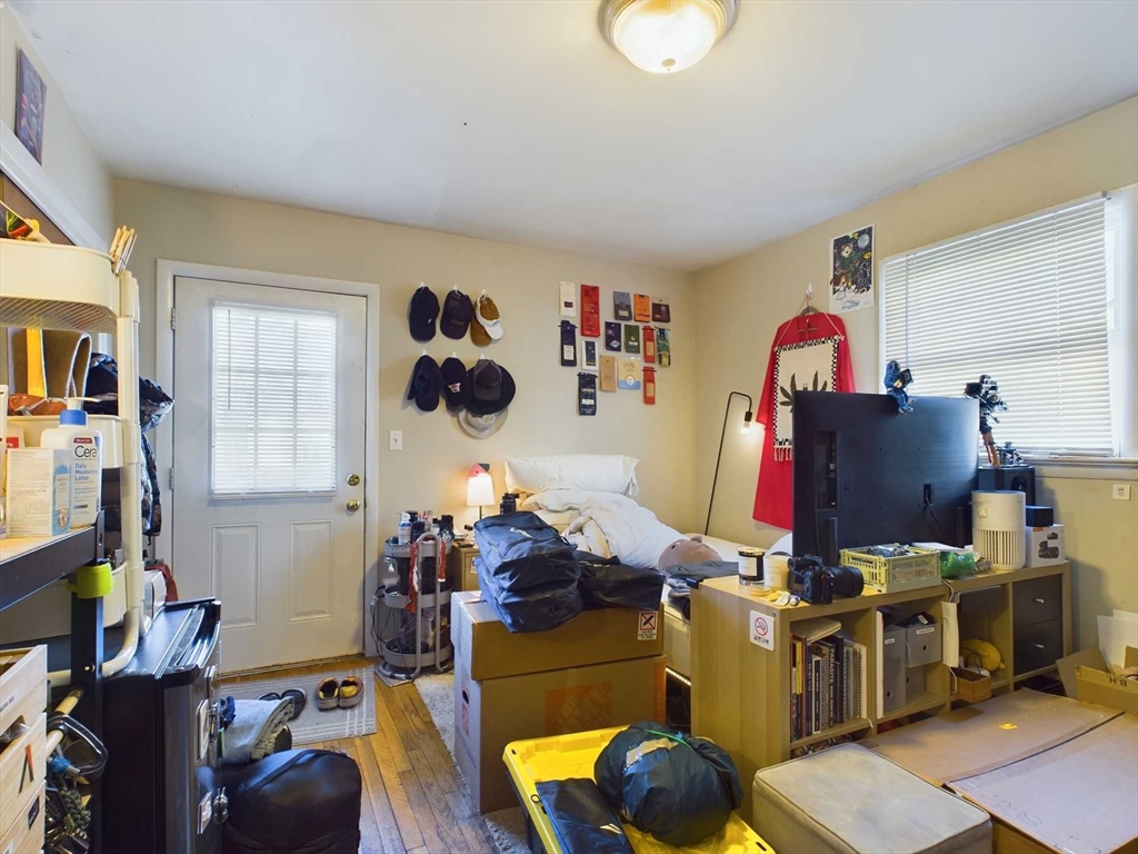 6 bed, 2.5 bath apartment for rent at 24 Chester St Unit 1, Brighton — photo 7 of 14