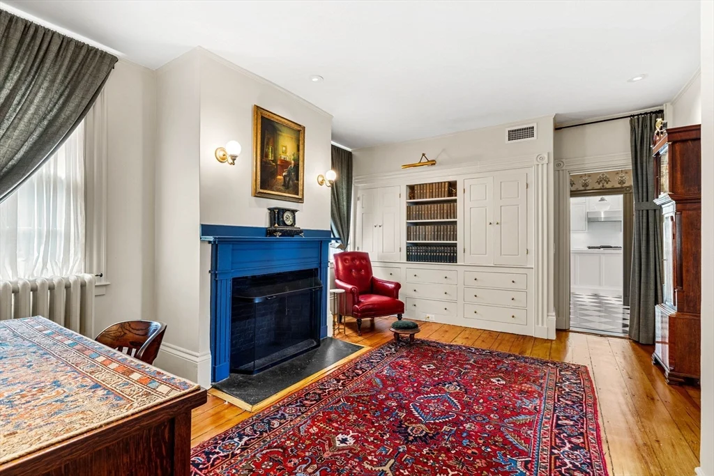 4 bed, 2 bath apartment for rent at 24 Chestnut St Unit 2, McIntire Historic District — photo 14 of 41