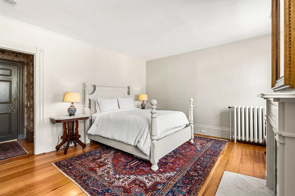 4 bed, 2 bath apartment for rent at 24 Chestnut St Unit 2, McIntire Historic District — photo 11 of 41