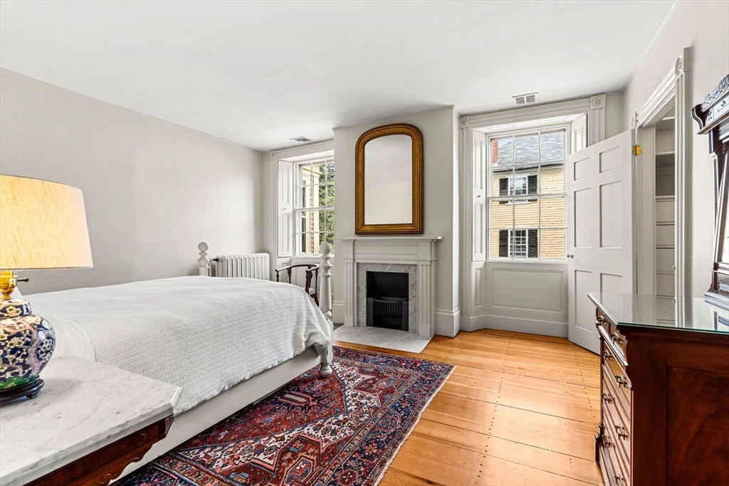 4 bed, 2 bath apartment for rent at 24 Chestnut St Unit 2, McIntire Historic District — photo 10 of 41