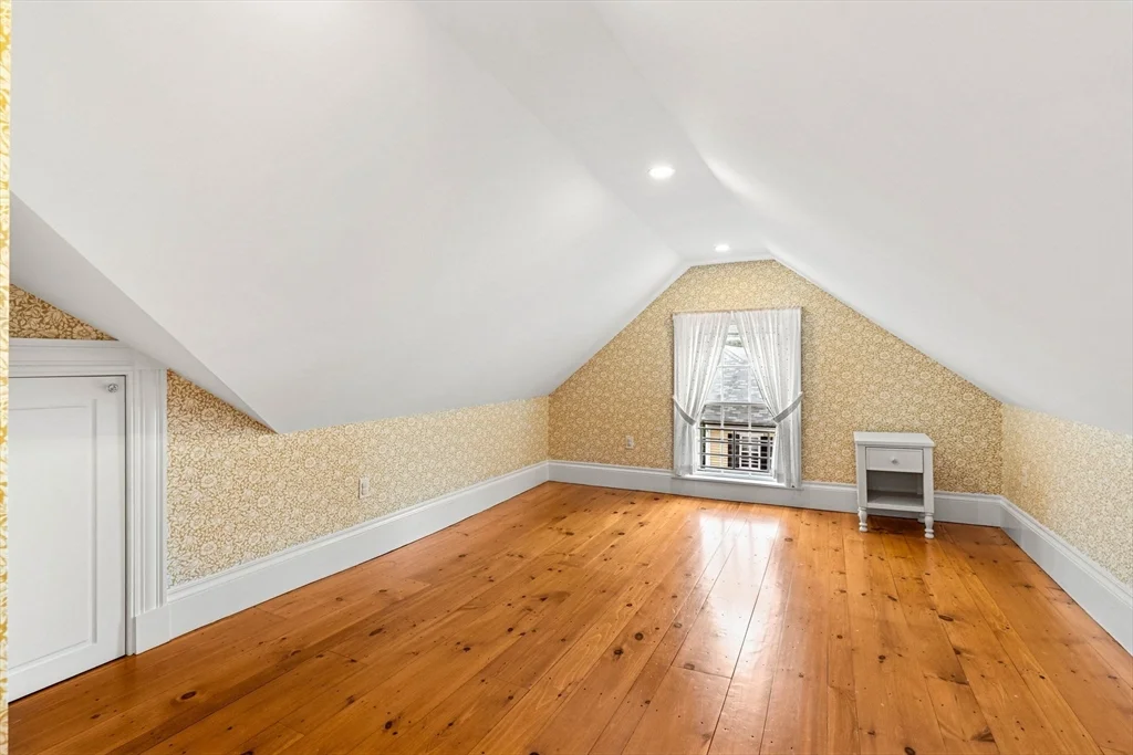 4 bed, 2 bath apartment for rent at 24 Chestnut St Unit 2, McIntire Historic District — photo 24 of 41