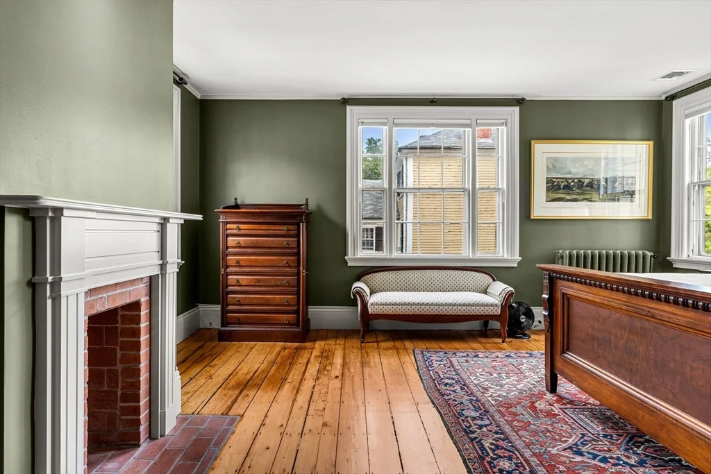 4 bed, 2 bath apartment for rent at 24 Chestnut St Unit 2, McIntire Historic District — photo 18 of 41