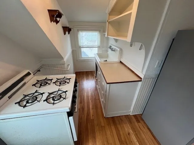 1 bed, 1 bath apartment for rent at 24 Circuit Unit 3, New Bedford — photo 2 of 6