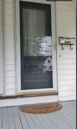 2 bed, 1 bath apartment for rent at 24 Circular Ave Unit 1, Natick — photo 3 of 11